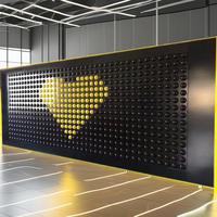 Mur de puzzle à billes bicolore avec typographie, noir et jaune, pour exposition scientifique, jeux scientifiques et jeux interactifs