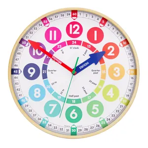 Orologio di apprendimento colorato per bambini che studiano l'orologio didattico per bambini in plastica imita la cornice in legno orologio da parete con educazione silenziosa da 12 pollici