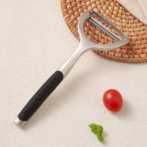 ที่ปอกผลไม้สแตนเลสพร้อมด้ามจับตามหลักสรีรศาสตร์สำหรับใช้ในครัว - Product Image 1