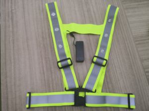 調整可能な黄色反射安全ベストLEDフラッシュANSIクラス1ジョギングランニングサイクリング用スタイリッシュなデザインカスタマイズ可能ロゴ - Product Image 6