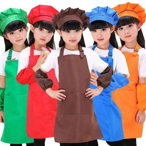 Tablier de protection sans manches en molleton Teddy de coton durable, doux, personnalisable et tendance pour enfants, idéal pour les fêtes et le nettoyage - Product Image 1