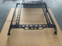Support de chargement universel pour camion avec barre de protection et porte-charge sur le plateau