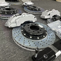 Système de freinage surdimensionné pour Mercedes-Benz Classe C et Classe A, avec étrier avant V6 et étrier arrière GT à 4 pistons, et frein à main électrique.