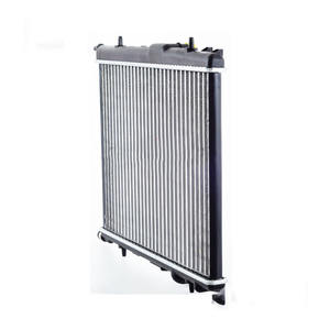 Radiateur compatible avec <span class=keywords><strong>Peugeot</strong></span> 206 Pièces automobiles Intérieur Refroidissement du moteur Radiateur 1330.38 133038 1330B3 133040 133069 - Product Image 4