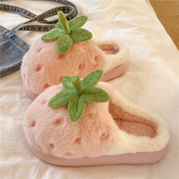 Chaussons d'hiver d'intérieur mignons en forme de fraise, doux et épais, chauds, antidérapants, à plateforme, style mule en coton