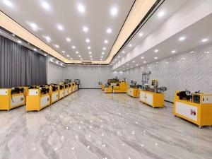 Máquina Extrusora de Película Soplada de PVC PLA de Tres Capas XH-430B, Extrusora de Película Soplada de PE HDPE LDPE de Alta Seguridad - Product Image 5