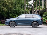 2024 AITO M7 SUV luxe électrique quatre roues motrices transmission automatique R20 pneus sièges en cuir virage à gauche foncé Euro 6 Standard