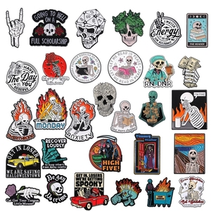 Divertente <span class=keywords><strong>sto</strong></span> <span class=keywords><strong>bene</strong></span> lo scheletro di ansia distintivo in lega Overthiking spilla in smalto della morte ansiosa - Product Image 1