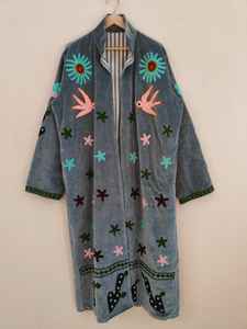Veste bomber longue réversible en velours Suzani brodée, écologique, avec motif œil maléfique, cœur, amour, art populaire fait à la main du Rajasthan - Product Image 2