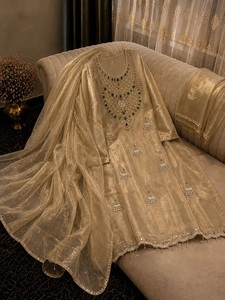 Ensemble Kurta de Luxe en Soie Non Cousue avec Bas en Chanderi et Dupatta Transparent, Broderie Aari Zardozi, Ornements Émeraude, Tenue Ethnique - Product Image 1