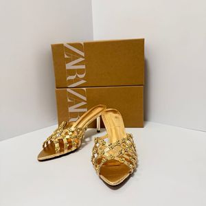 ZA2026 Nouveauté Printemps-Été Mules à <span class=keywords><strong>talon</strong></span> aiguille, bout pointu, à enfiler, ornées de strass dorés brillants, laminées, de haute qualité - Product Image 3