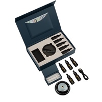 Fournisseur de boîte personnalisée Clip pour évent de voiture Aroma Model 3 Diffuseur de 5 parfums d'huile de parfum Ensemble de diffuseur de machine Boîte magnétique