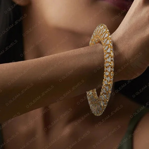 Brazaletes de Oro Amarillo de 14K con Diamantes Reales Certificados por IGI, Acabado Pulido, Claridad VS1-VS2, Multiformas, Clásicos, Étnicos y Finos - Product Image 2