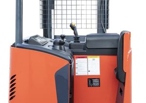 High Efficiency 2 Ton <strong>Reach</strong> Truck CQD20X1-GB2RHDLI Stand <strong>Operation</strong>