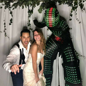 하이 퀄리티 <span class=keywords><strong>LED</strong></span> 빛나는 옷 <span class=keywords><strong>LED</strong></span> 죽마로봇 의상 OEM ODM 1 조각 주문 <span class=keywords><strong>Led</strong></span> 로봇 포식자 의상 - Product Image 3