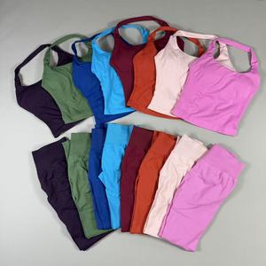 Set Sportivo da Donna Personalizzato con Logo, Top Halter Senza Cuciture e Leggings da Yoga, <span class=keywords><strong>Abbigliamento</strong></span> da Palestra ad Alta Elasticità - Product Image 5