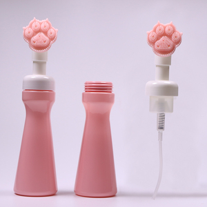 Botella <span class=keywords><strong>con</strong></span> forma <span class=keywords><strong>de</strong></span> jarrón rosa <span class=keywords><strong>con</strong></span> cepillo suave <span class=keywords><strong>de</strong></span> silicona <span class=keywords><strong>con</strong></span> forma <span class=keywords><strong>de</strong></span> pata <span class=keywords><strong>de</strong></span> <span class=keywords><strong>oso</strong></span> que exprime el limpiador <span class=keywords><strong>de</strong></span> espuma - Product Image 4