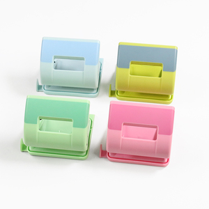 Furador de Papel Leve para Mesa |   Cores Sortidas Disponíveis, Baixo MOQ, Atacado em Lote - Product Image 3