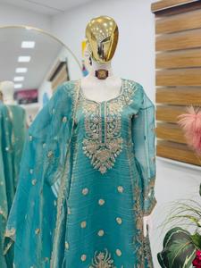 Ensemble Sharara de Soirée Tendance avec Dupatta pour Femme – Tenue Ethnique Indienne pour Mariage, Réception, Fête, Festival – Vente en Gros - Product Image 2