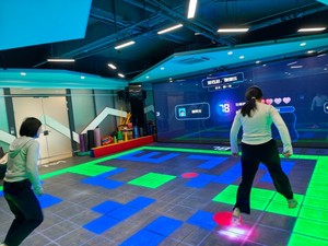 Trò chơi nhóm, trò chơi tương tác dẫn đầu, tương tác trên tường và sàn, thể thao vui nhộn, trận chiến lưới, trò chơi bóng - Product Image 3