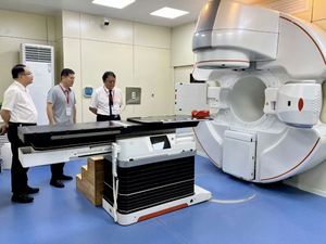 6MV energi foton dengan mesin terapi radiasi canggih kolimator multi-daun LINAC - Product Image 6