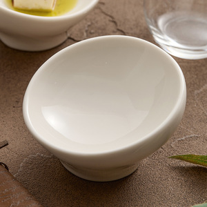 Cuenco de Cerámica de Tallo Alto, Blanco Puro, Estilo Nórdico y Nuevo Estilo Chino, para Uso Comercial en Hoteles y Restaurantes - Product Image 4