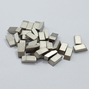 ใบเลื่อยวงเดือนแบบซินเทอร์ทิป OEM รุ่น YG6/YG8 สำหรับเลื่อยวงเดือน TCT รุ่น JZ4125 พร้อมเม็ดมีดสำหรับงานไม้ - Product Image 3