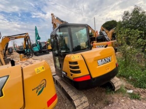 Mini-pelle SANY d'occasion de haute qualité 6 tonnes 60C SY60pro-9 SY75 SY55 à bas prix avec pompe à engrenages portant des composants de base PLC - Product Image 2