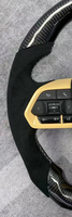 Volant de voiture en fibre de carbone brillant, volant multifonction en daim, personnalisé pour Toyota LC300 Hilux Fortuner