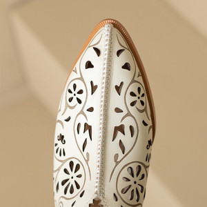 Mules Vintage da Donna con Taglio Cut-Out, Tacco Largo 4 cm, Punta Affusolata, Ciabatte Traspiranti in Pelle Bovina, Soletta in Montone, Scarpe Casual Antiscivolo - Product Image 2