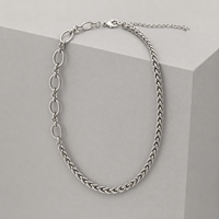 Collier chaîne exclusif en acier inoxydable avec patch argenté, résistant à la décoloration, polyvalent pour tenue de travail, accessoire de col à verrouillage