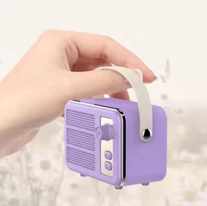 Altavoz Bluetooth Portátil Retro <span class=keywords><strong>K3</strong></span> con Luces LED RGB, Mini Altavoz Inalámbrico con Batería, Subwoofer Estéreo para Fiestas al Aire Libre, Música para el Hogar - Product Image 4