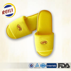 Chaussons jetables personnalisés avec logo pour hôtels - Product Image 3