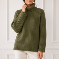 Maßgefertigter Damen-Rollkragenpullover in Olivgrün, Gerippter Strickpullover mit Hohem Kragen und Langen Ärmeln, OEM ODM Fabrik Großhandel Winter