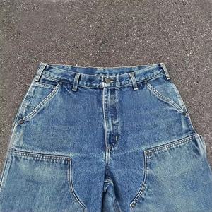 กางเกงยีนส์ขาสั้นผู้ชายสไตล์วินเทจ ย้อมสีซีดแบบซันเฟด ปักลายลิง ผ้าถักระบายอากาศ ขายส่ง แบบมีรอยขาด ซักแบบพิเศษ - Product Image 2