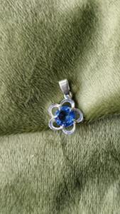 Élégant pendentif fleur de tanzanite en argent sterling 925 bijoux de guérison fabriqués à la main - Product Image 5