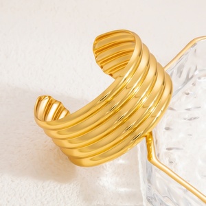 Open-Design Stainless Steel 18K Gold Women's Trendy <b>Charm</b> Bracelet High-End Jewelry for Anniversaries Gold-Plated - Product Image 2