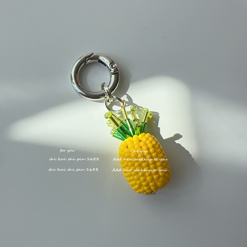 Rice beads pineapple mobile phone round buckle
