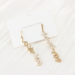Pendientes colgantes de oro de 14 quilates al por mayor para mujer letras del alfabeto personalizadas amor odio Acero inoxidable moda personalización regalo - Product Image 3
