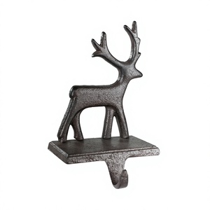 Soporte de metal negro para calcetines de reno, gancho pesado para chimenea, colgador decorativo de reno de pie para Navidad en el hogar - Product Image 1