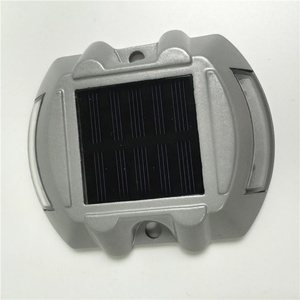 Reflector Prismático de Alta Intensidad para Carreteras, de Aluminio GA, IP68, Resistente al Agua, con Energía Solar, Luces LED Intermitentes/Fijas, Certificación CE ROHS - Product Image 2