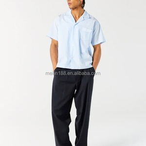 เสื้อโปโลปักโลโก้ตามสั่งสำหรับผู้ชาย ผ้าโพลีเอสเตอร์น้ำหนักเบา แขนสั้น สไตล์ลำลอง ทรงครอป กระดุมหน้า - Product Image 2