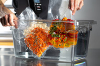 Sac de joint transparent en relief à haute température de qualité alimentaire sacs d'emballage sous vide de poche de cornue transparente pour la cuisson sous vide