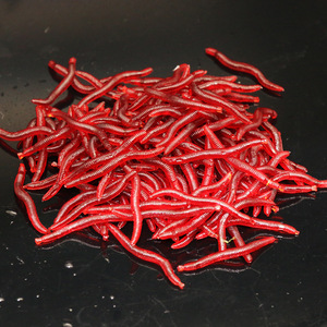 Señuelo de pesca de silicona roja de 4 cm, imitación de lombriz artificial, para peces de agua dulce. - Product Image 2