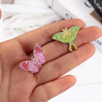 AiLi Broche en émail coloré papillon papillon Cartoon Insect Lepidoptera Specimen Brooch Metal Badge Decoration Pin