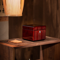 Finition grain de bois pour services à thé en porcelaine de différentes tailles et couleurs rouge foncé haute brillance boîte à pot unique