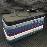 Coque de téléphone magnétique translucide mate à chargement sans fil, durable et très vendue, en PC rigide et TPU pour iPhone 17 16 15 14 13