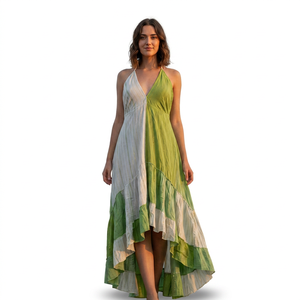 Elegante Vestido de Noche Largo con Cuello Halter, Estampado Floral, Línea A, Bordado en Rayón Lurex, Hecho a Mano - Product Image 1
