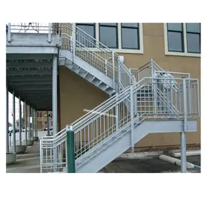 Escaleras de metal para exteriores personalizadas con peldaños de metal para exteriores y barandilla de escaleras de metal