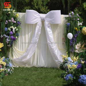 Decoración LEDA Personalizada para Bodas y Fiestas, Fondo Decorativo Elegante con Lazo Grande de Cinta Blanca - Product Image 3
